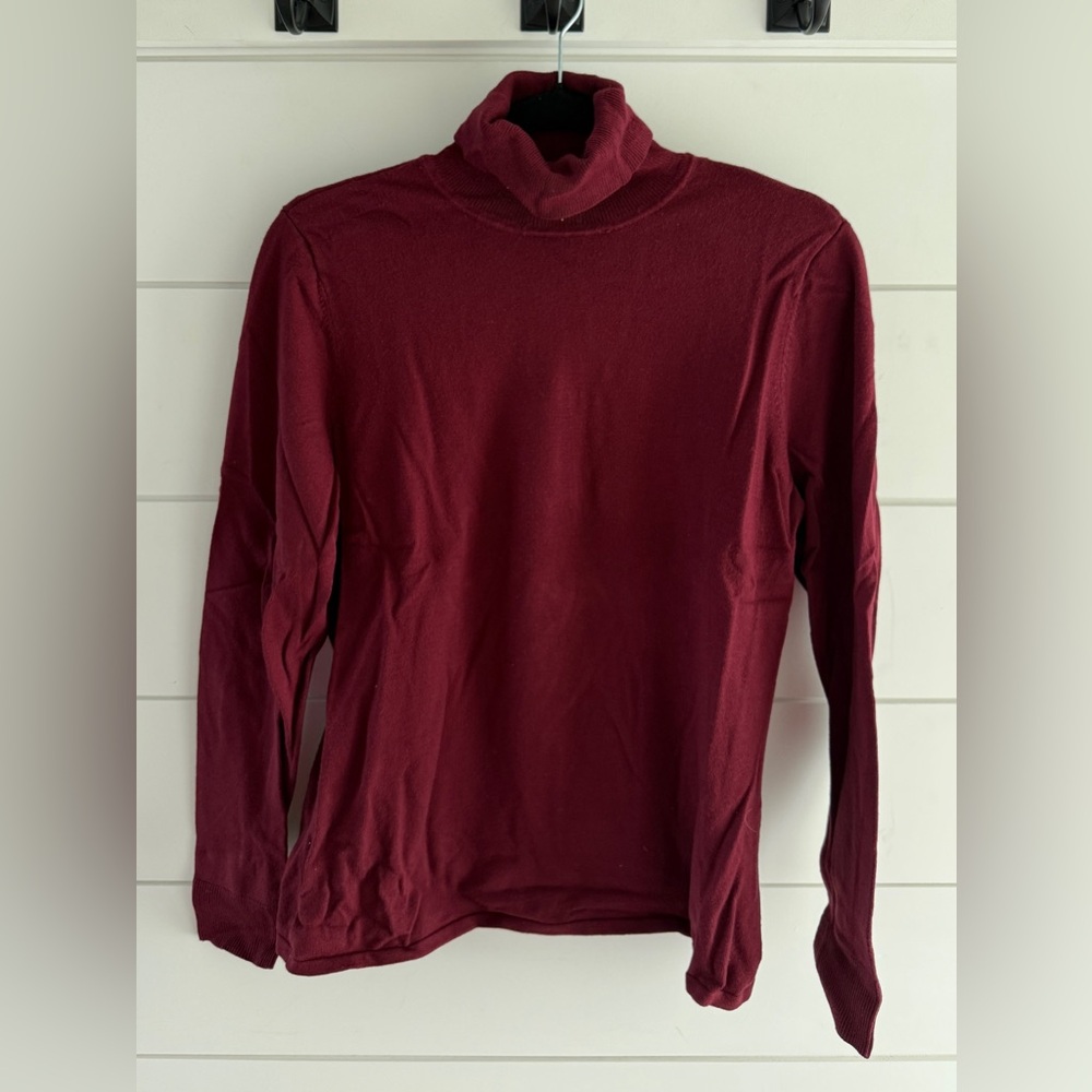 White House Black Market  Burgundy Turtleneck Sweater, Size XL